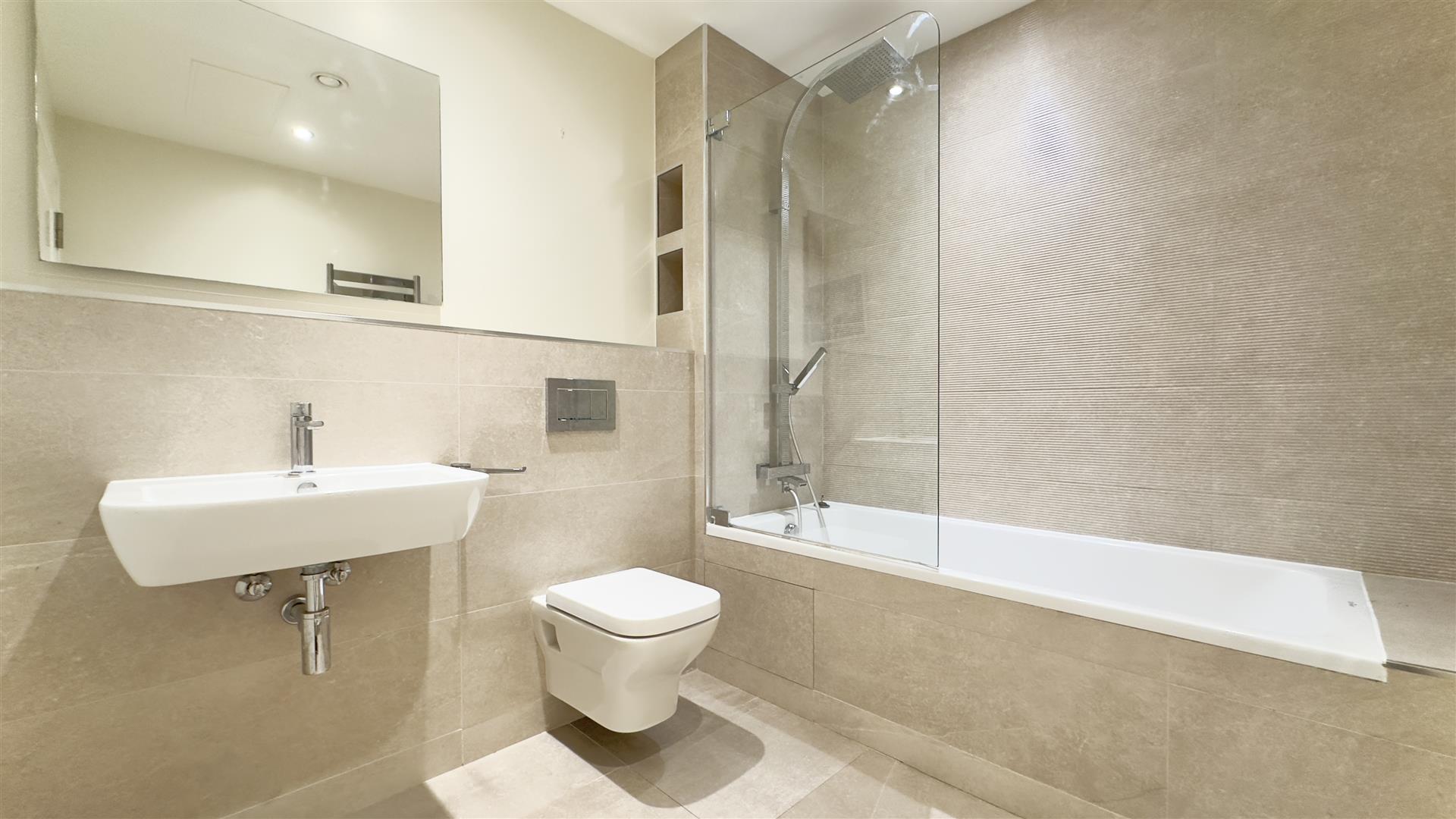 Image of Apartment - 4 Bedrooms - 3 Bathrooms for Rental in Midtown-Gibraltar, Image 14